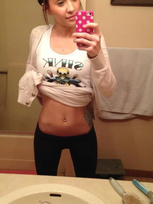 Худі дівчата в облягаючих лосинах (47 фото) – фото 9