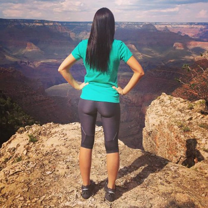 Худі дівчата в облягаючих лосинах (47 фото) – фото 20