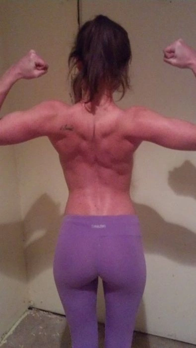 Худі дівчата в облягаючих лосинах (47 фото) – фото 23