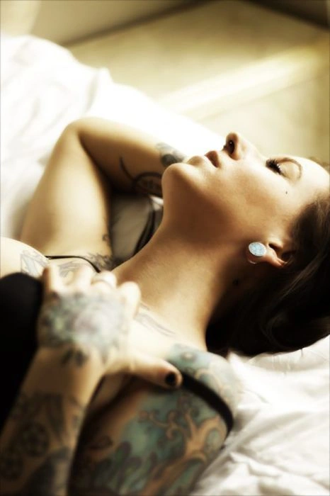 Красиві дівчата з татуюваннями (40 фото) – фото 10