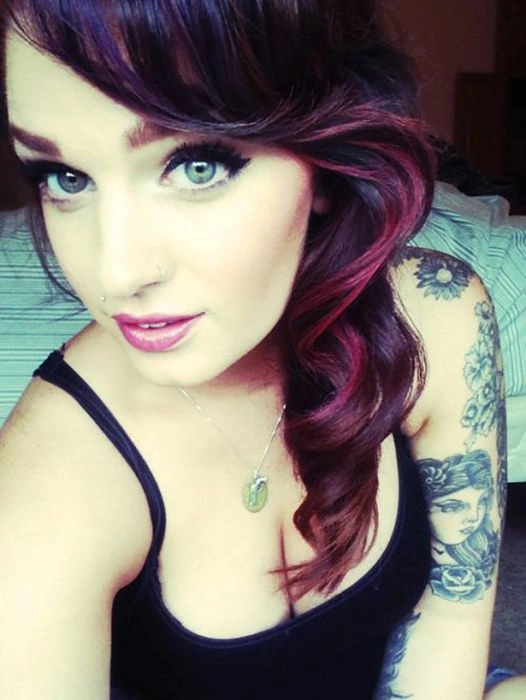 Красиві дівчата з татуюваннями (40 фото) – фото 16