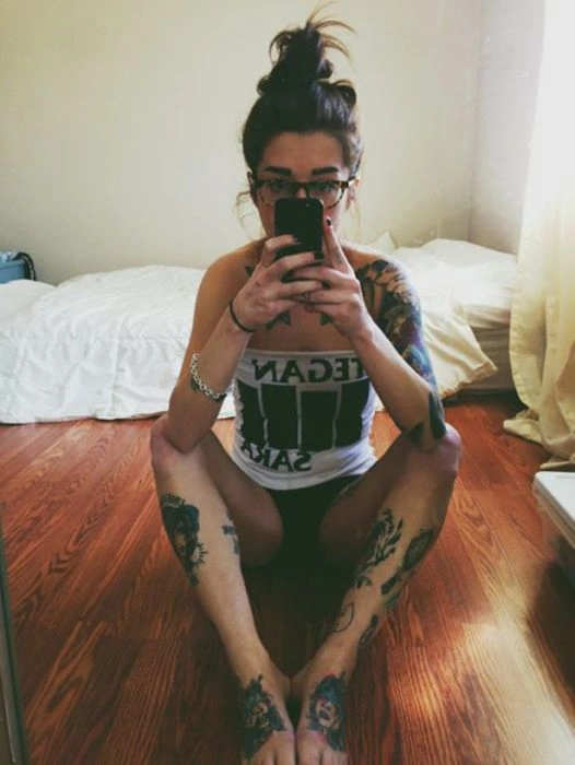 Красиві дівчата з татуюваннями (40 фото) – фото 22