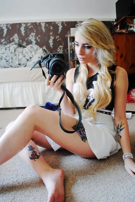 Красиві дівчата з татуюваннями (40 фото) – фото 30