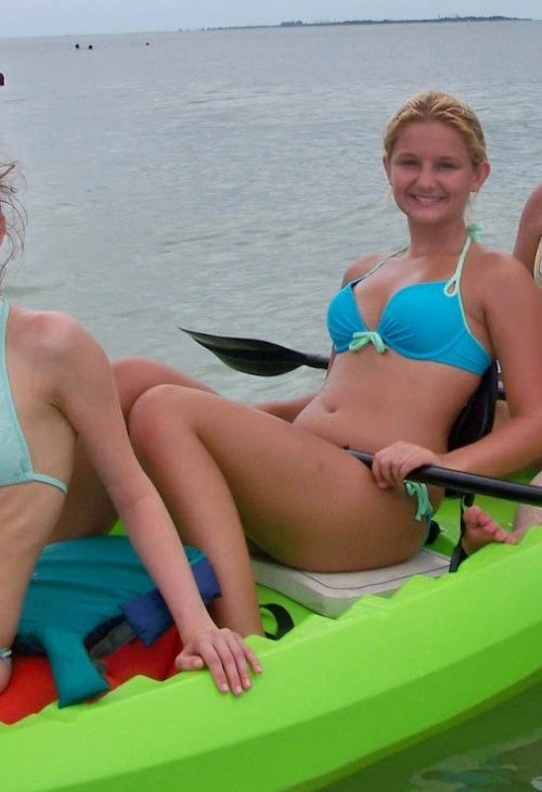 Сексуальні дівчата та активний відпочинок на каяках (44 фото) – фото 16