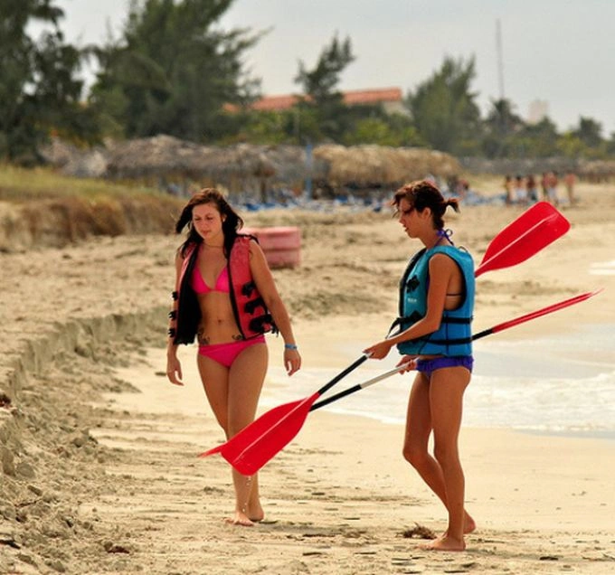 Сексуальні дівчата та активний відпочинок на каяках (44 фото) – фото 27