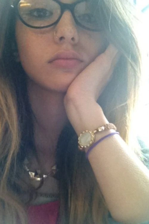 Гарні дівчата фотографують себе на робочому місці (45 фото) – фото 7