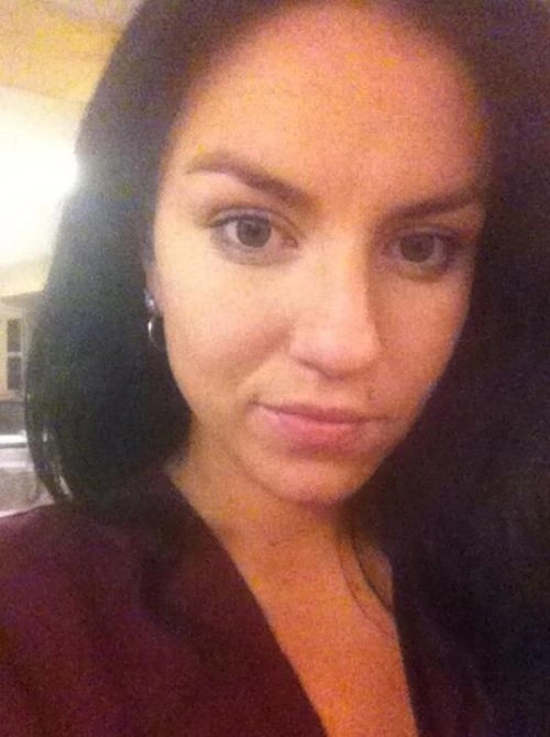 Гарні дівчата фотографують себе на робочому місці (45 фото) – фото 25