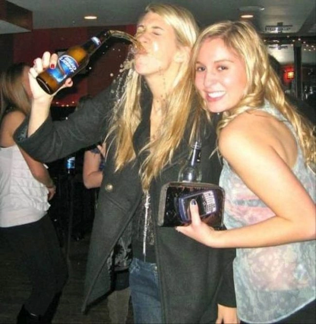 Дівчата святкують п'ятницю (48 фото)