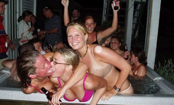 Дівчата святкують п'ятницю (48 фото) – фото 27