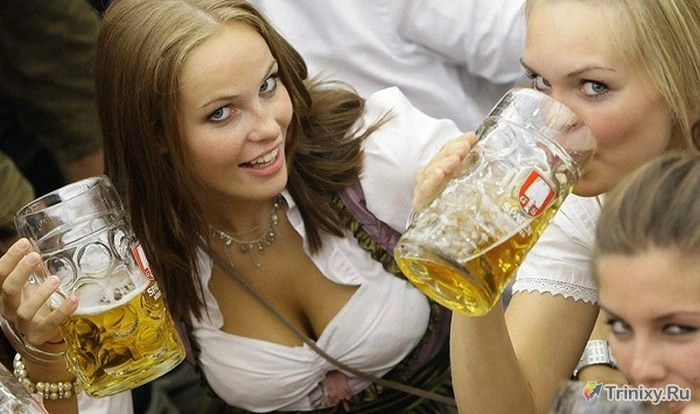 Дівчата з пивного фестивалю Октоберфест (40 фото) – фото 1