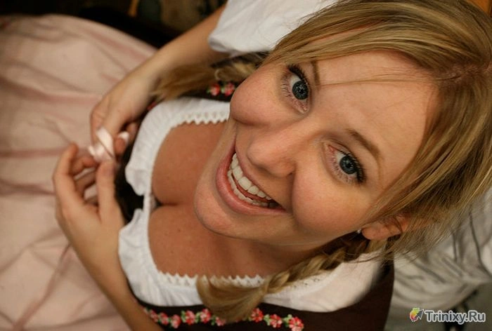 Дівчата з пивного фестивалю Октоберфест (40 фото) – фото 7