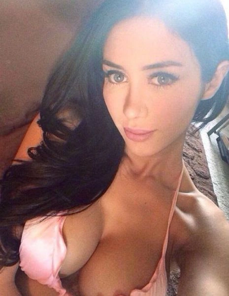 Привабливі дівчата з великими грудьми (52 фото) – фото 36