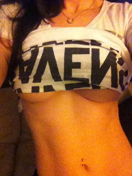 Напівоголені дівчата з соціальних мереж (30 фото) – фото 24