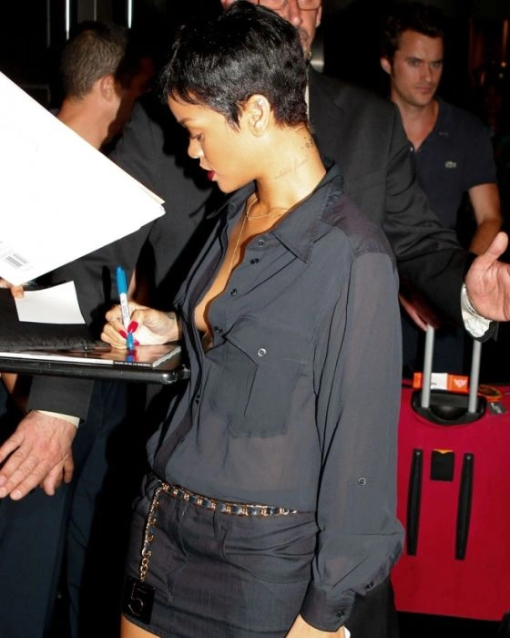 Відомі дівчата в спокусливих нарядах (64 фото) – фото 46