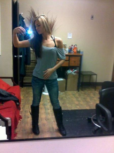 Дівчина з неймовірно довгий язик (31 фото) – фото 10