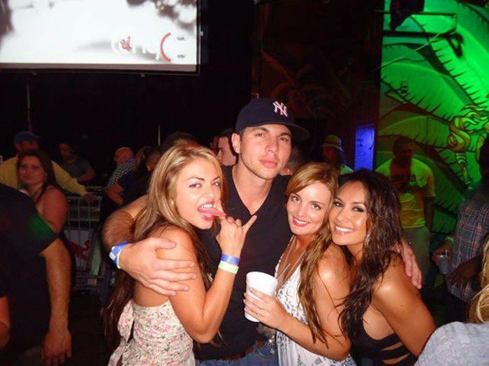 Дівчина з неймовірно довгий язик (31 фото) – фото 15