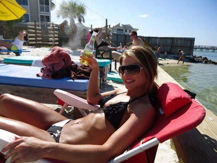 Дівчина з неймовірно довгий язик (31 фото) – фото 16