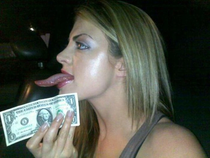 Дівчина з неймовірно довгий язик (31 фото) – фото 29