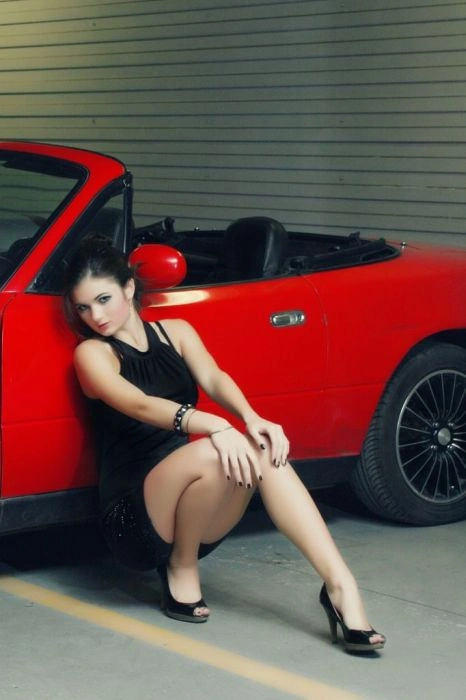 Наші дівчата та їх автомобілі. Частина 3 (40 фото) – фото 17