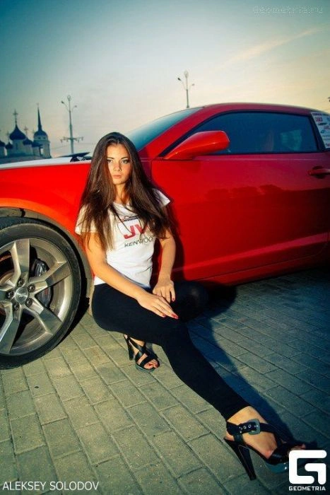 Наші дівчата та їх автомобілі. Частина 3 (40 фото) – фото 21