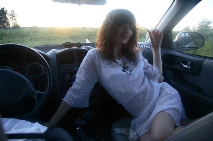 Наші дівчата та їх автомобілі. Частина 3 (40 фото) – фото 23