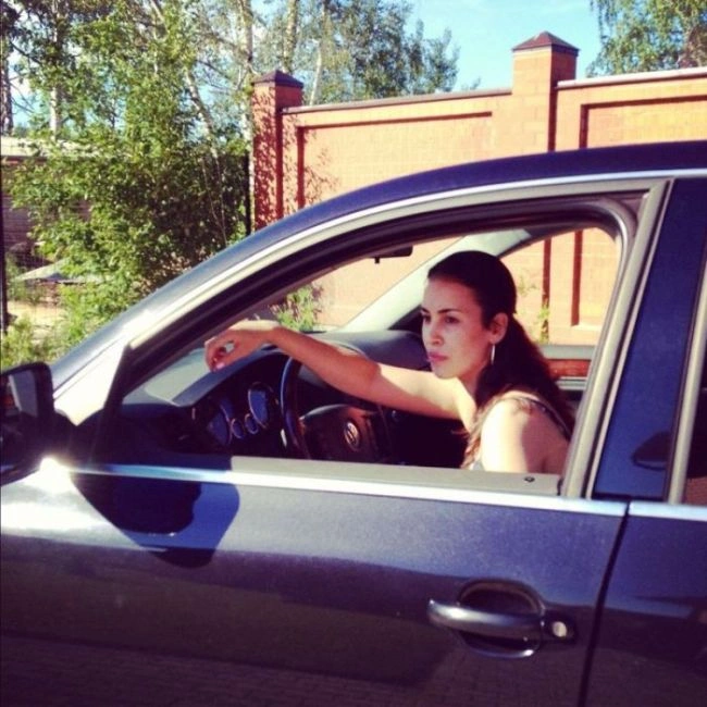 Наші дівчата та їх автомобілі. Частина 3 (40 фото) – фото 36