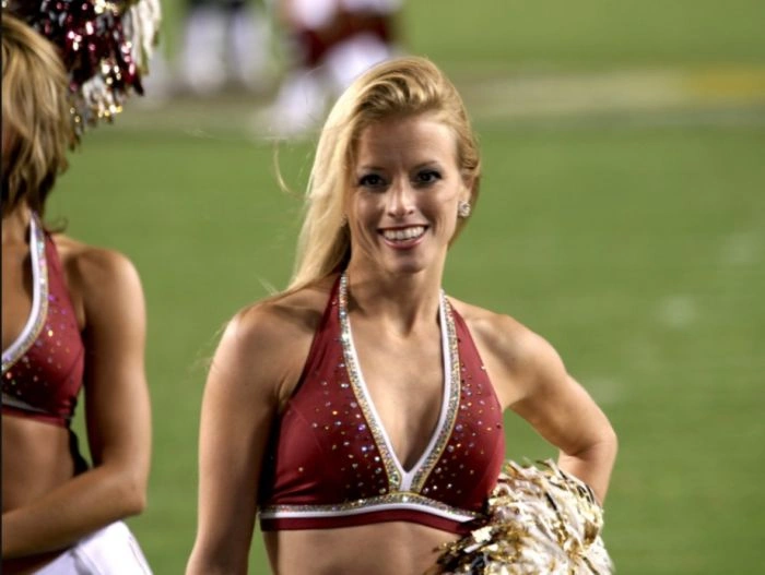 Дівчата з групи підтримки команди Redskins (75 фото) – фото 30