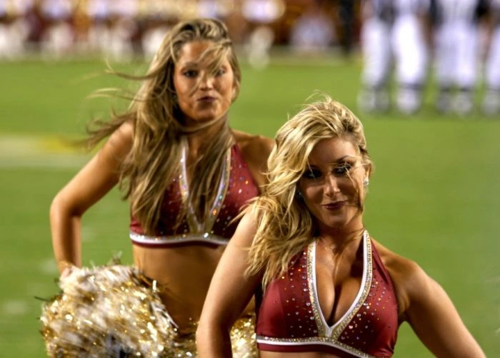 Дівчата з групи підтримки команди Redskins (75 фото) – фото 41