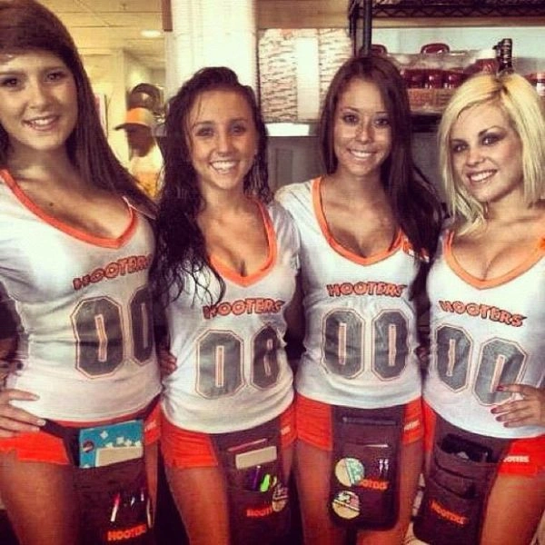 Дівчата з ресторану Hooters в Instagram (69 фото) – фото 15
