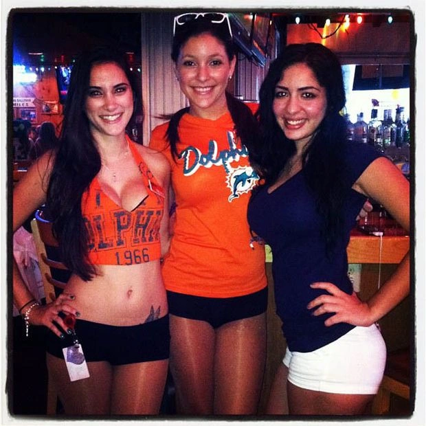 Дівчата з ресторану Hooters в Instagram (69 фото) – фото 38