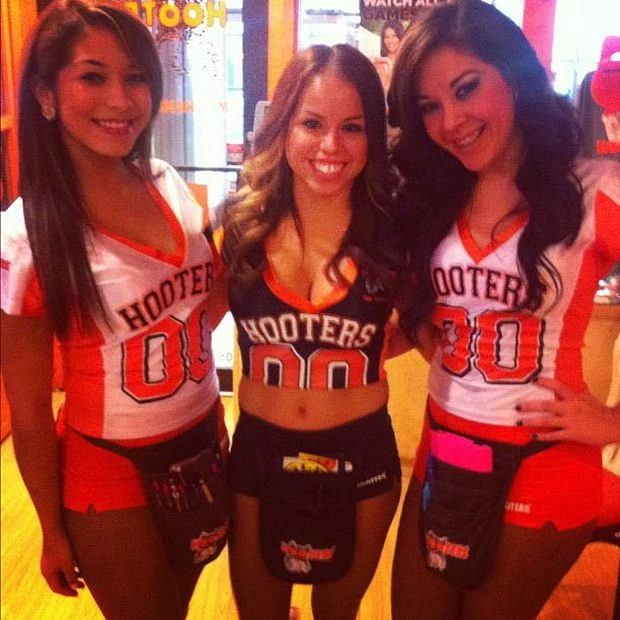 Дівчата з ресторану Hooters в Instagram (69 фото) – фото 43