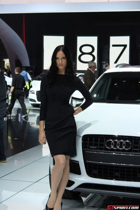 Гарні дівчата з автовиставки в Лос-Анджелесі (36 фото) – фото 13