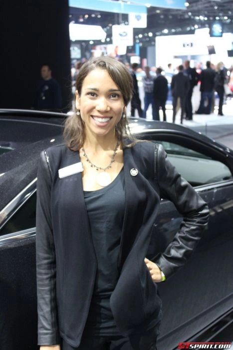 Гарні дівчата з автовиставки в Лос-Анджелесі (36 фото) – фото 19