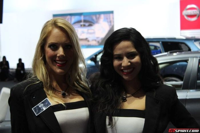 Гарні дівчата з автовиставки в Лос-Анджелесі (36 фото) – фото 24