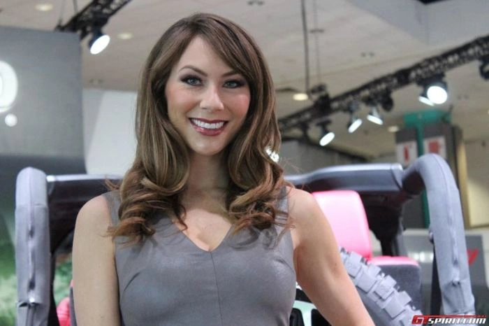 Гарні дівчата з автовиставки в Лос-Анджелесі (36 фото) – фото 25