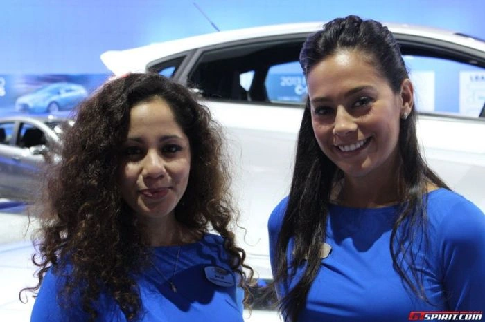 Гарні дівчата з автовиставки в Лос-Анджелесі (36 фото) – фото 28