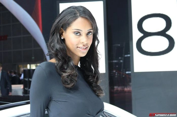 Гарні дівчата з автовиставки в Лос-Анджелесі (36 фото) – фото 31