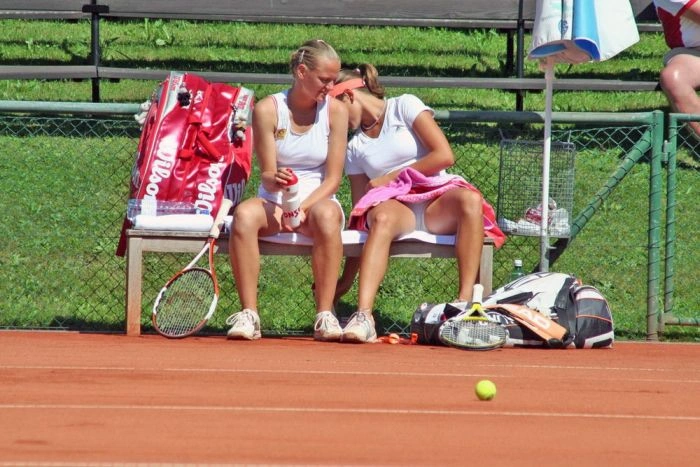 Відверті пози привабливих спортсменок (50 фото) – фото 3