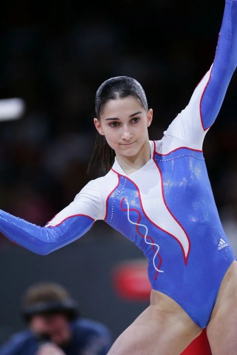 Відверті пози привабливих спортсменок (50 фото) – фото 11