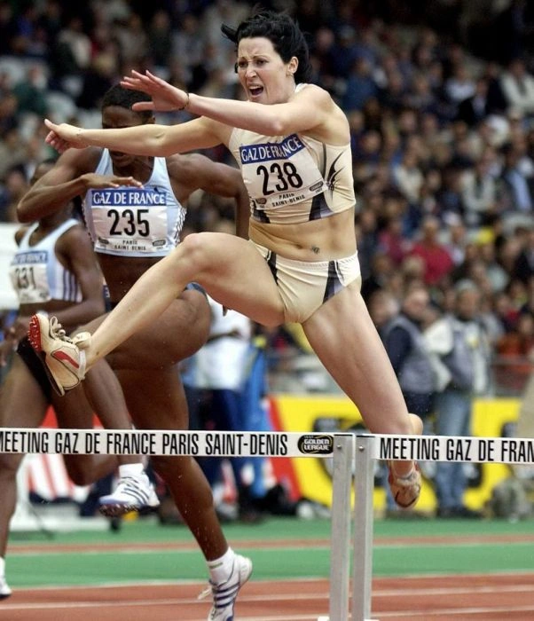 Відверті пози привабливих спортсменок (50 фото) – фото 12