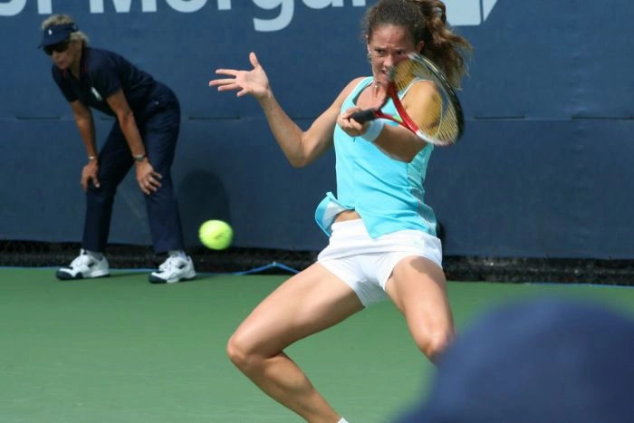 Відверті пози привабливих спортсменок (50 фото) – фото 20