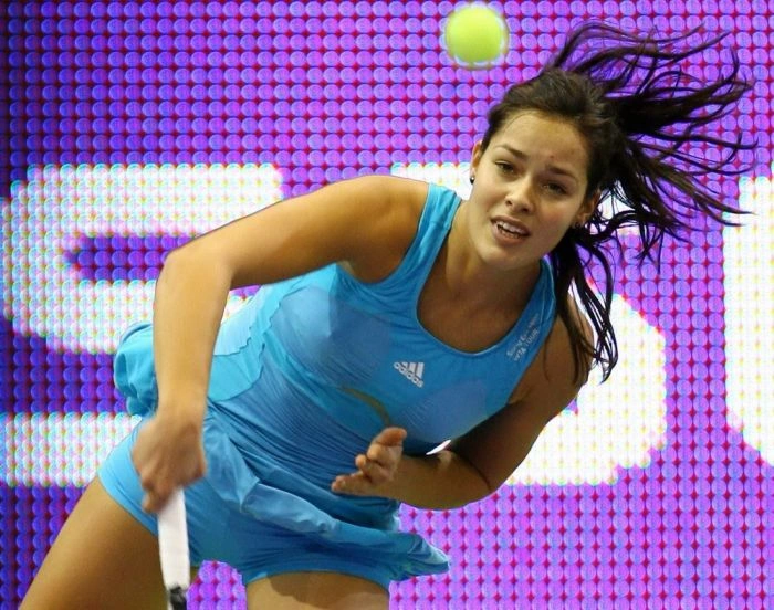 Відверті пози привабливих спортсменок (50 фото) – фото 23