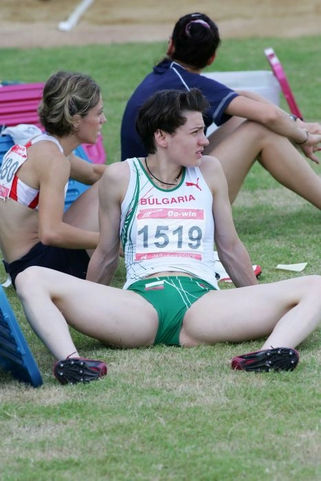 Відверті пози привабливих спортсменок (50 фото) – фото 41