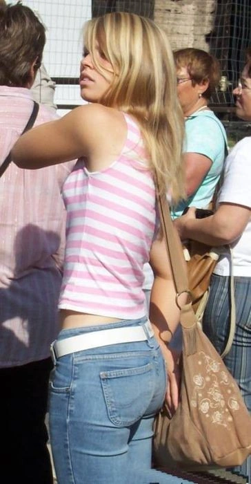 Дівчата, з якими можна познайомитися на вулиці (31 фото) – фото 26