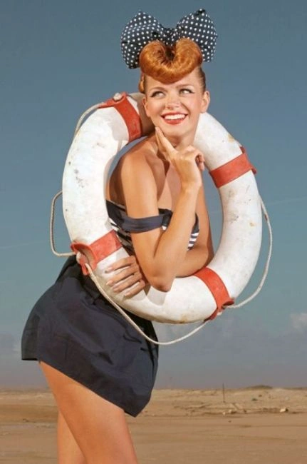 Спокусливі красуні в стилі Пін-Ап (57 фото) – фото 29