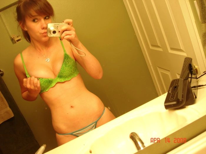 Дівчата фотографують себе в дзеркалі (43 фото) – фото 11