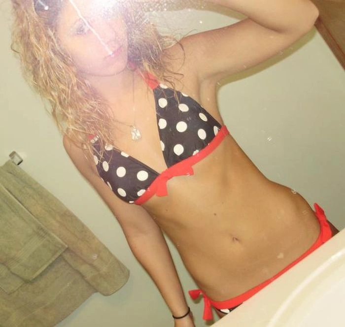 Дівчата фотографують себе в дзеркалі (43 фото) – фото 32