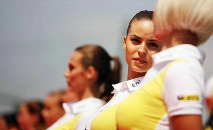 Гарні дівчата Формули 1 (67 фото)