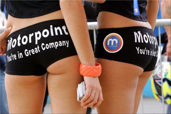 Спортивні дівчата з гонок Формули-1 (101 фото) – фото 27