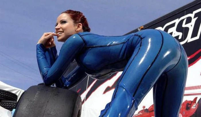 Спортивні дівчата з гонок Формули-1 (101 фото) – фото 46
